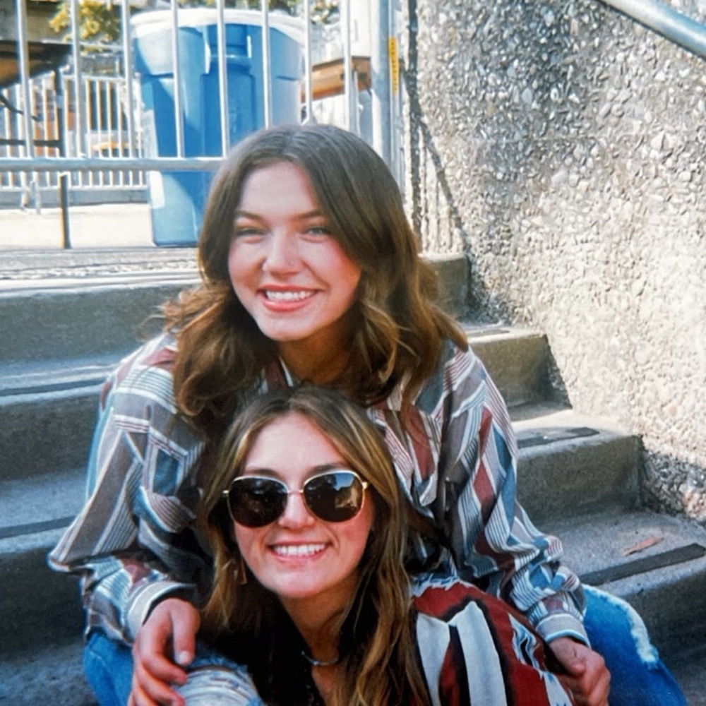 Meet your Posher, Bella